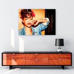 Rihanna Red tablosu satın al